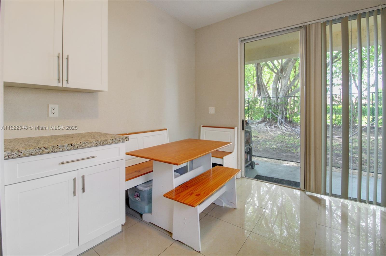 PORTOFINO BAY - Residential