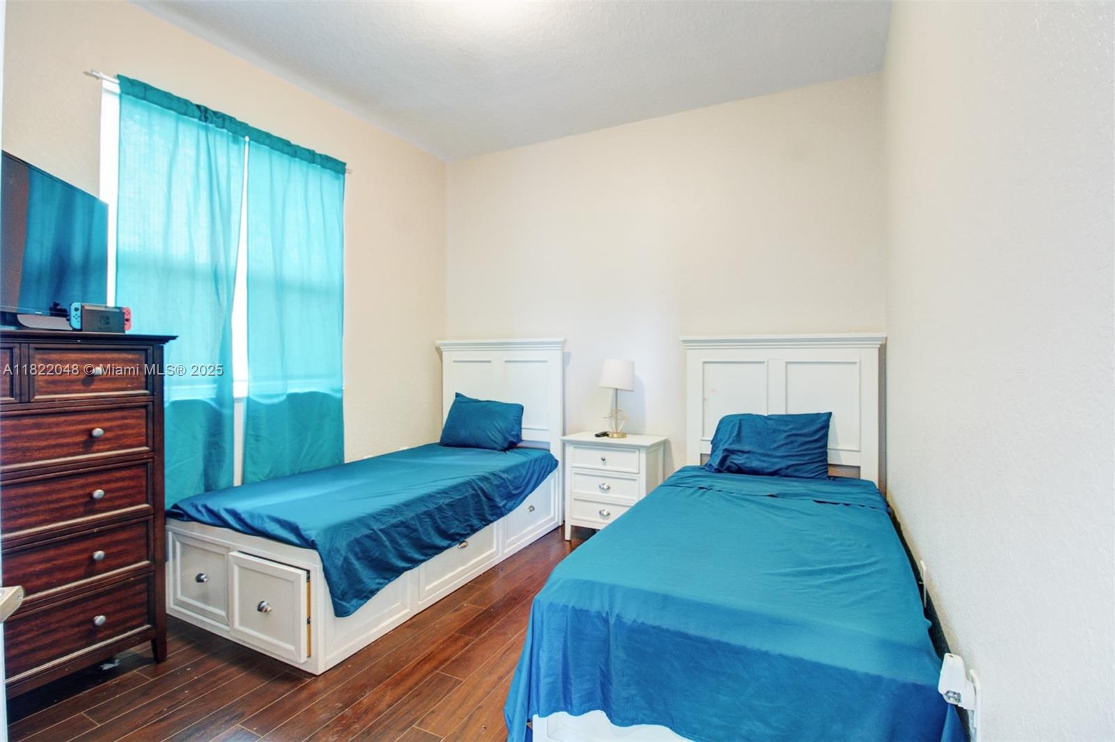 PORTOFINO BAY - Residential