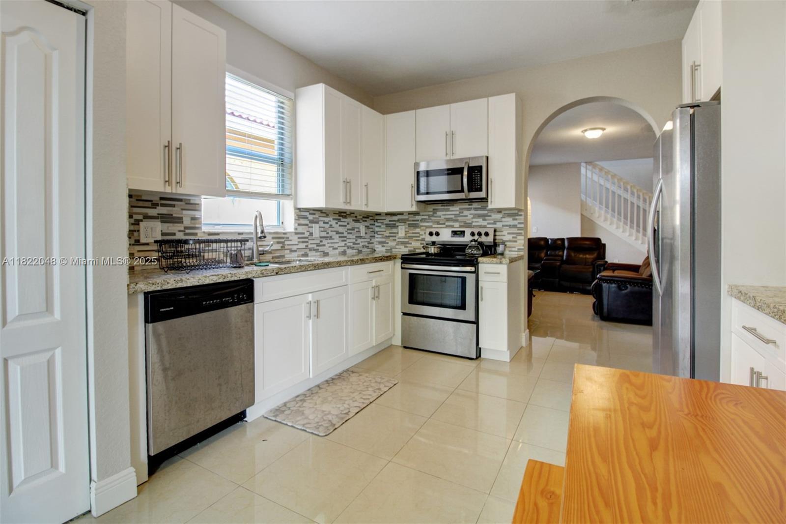 PORTOFINO BAY - Residential