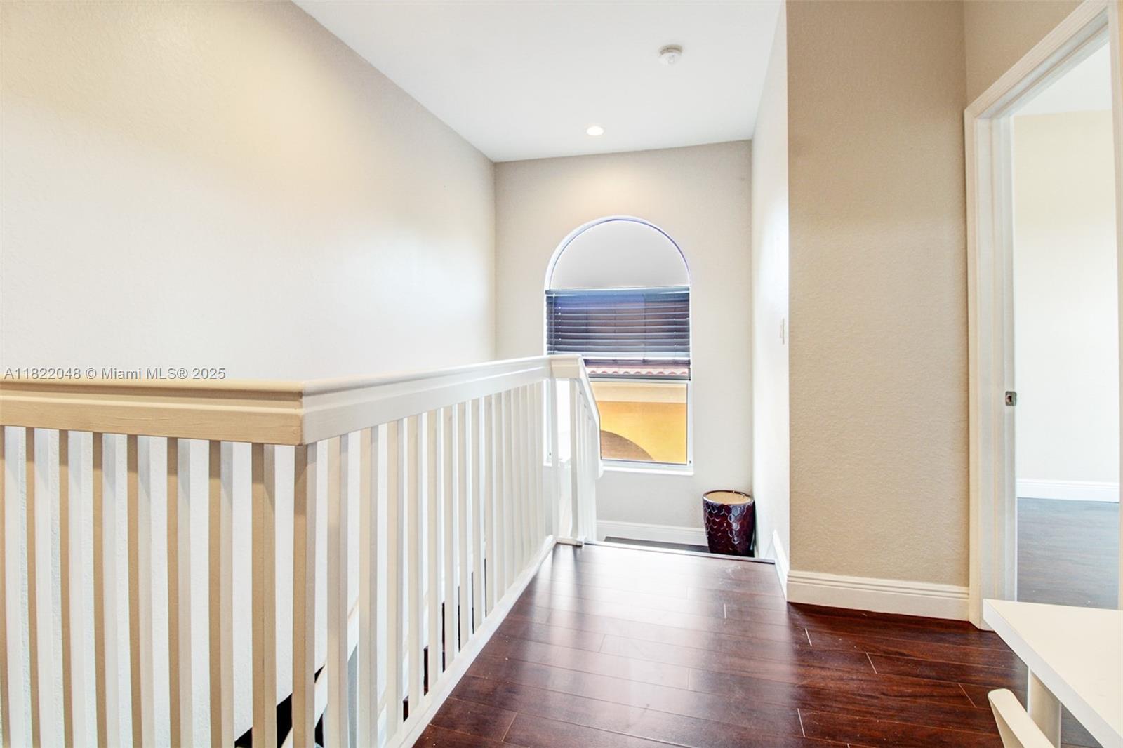 PORTOFINO BAY - Residential