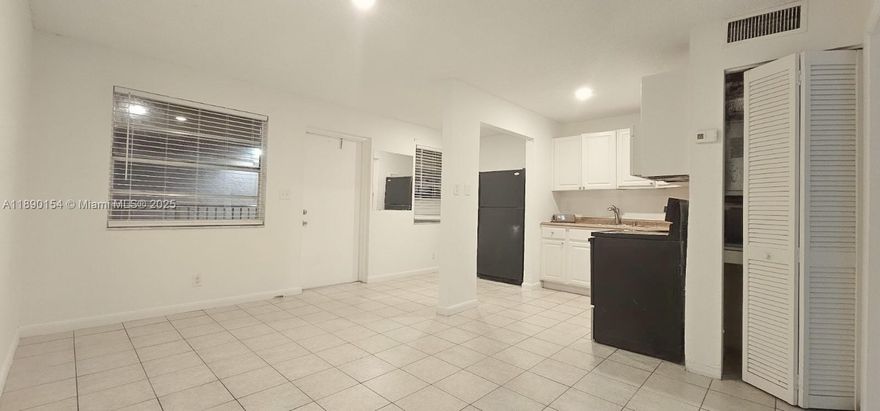 AMAZING, COZY 1 BEDROOM 1 BATHROOM, LOCATED ON THE SECOND FLOOR, TILE THROUGHOUT, WALL A/C UNIT, Great kitchen with appliances, wooded cabinets, and is freshly painted and clean.   
**MOVE IN WITH JUST FIRST MONTH AND SECURITY DEPOSIT**  (realtor check broker remarks)    
*water and sewer included * no minimum credit score * Laundry at the building    
GATED COMMUNITY, CONDO OFFER 2 SWIMMING POOL, 2 TENNIS COURT, RACKET BALL COURT, EASY TO SHOW. FIRST, LAST AND SECURITY IS REQUIRED. PETS WELCOM. FAMILY ORIENTED COMMUNITY, NEAR TO SHOPPING CENTERS, PUBLIC TRANSPORTATION. HURRY WONT LAST.