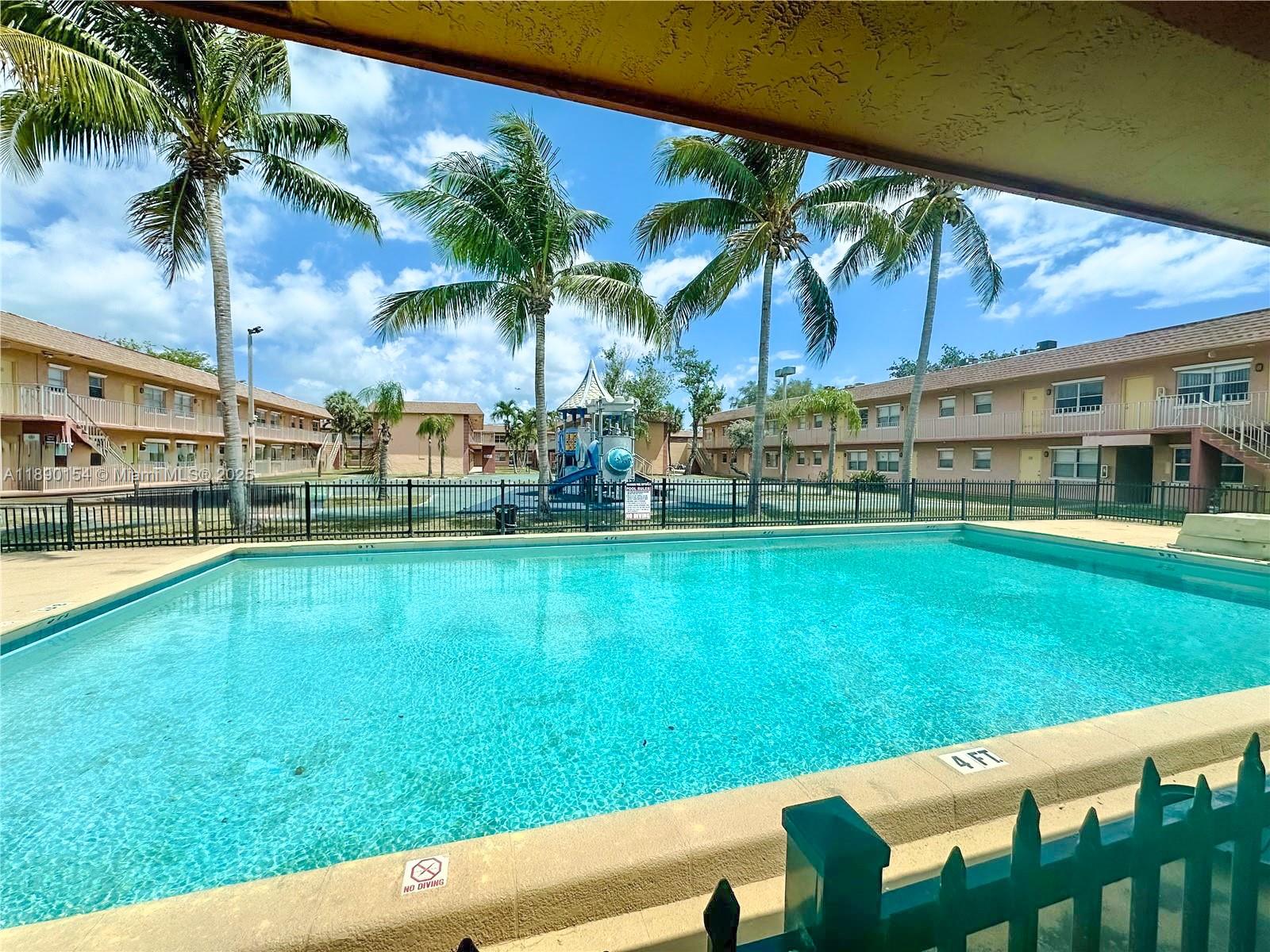 COURTS AT OAKLAND PARK - Residential Lease
