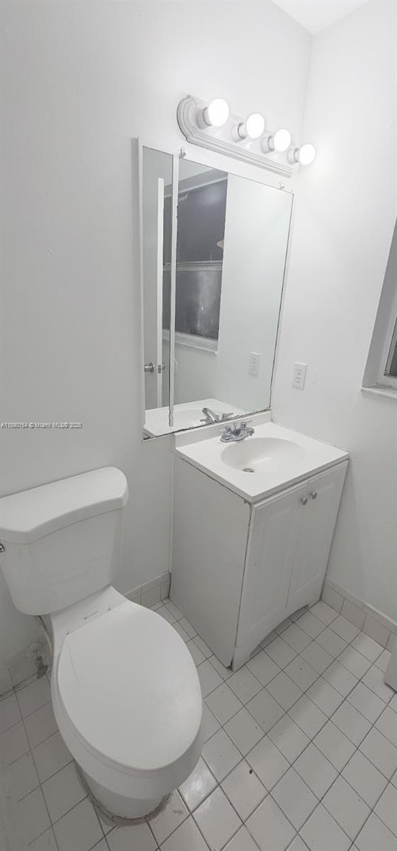 COURTS AT OAKLAND PARK - Residential Lease