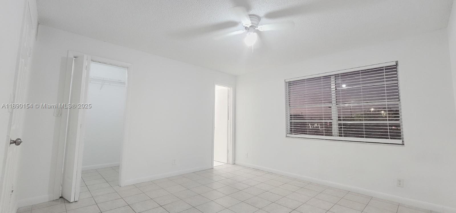 COURTS AT OAKLAND PARK - Residential Lease