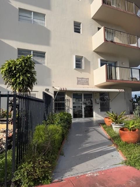 7150 Indian Creek Dr 401 Miami Beach FL 33141