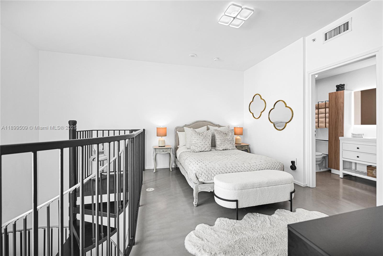 MET 1 CONDO - Residential Lease