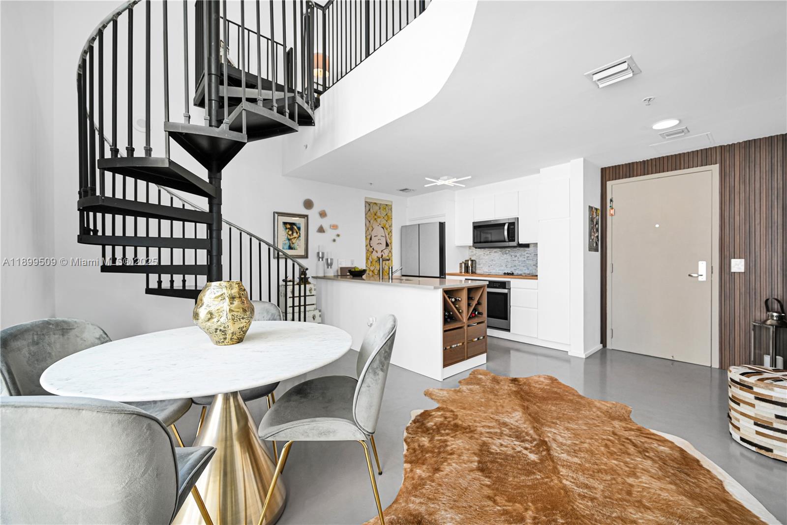 MET 1 CONDO - Residential Lease