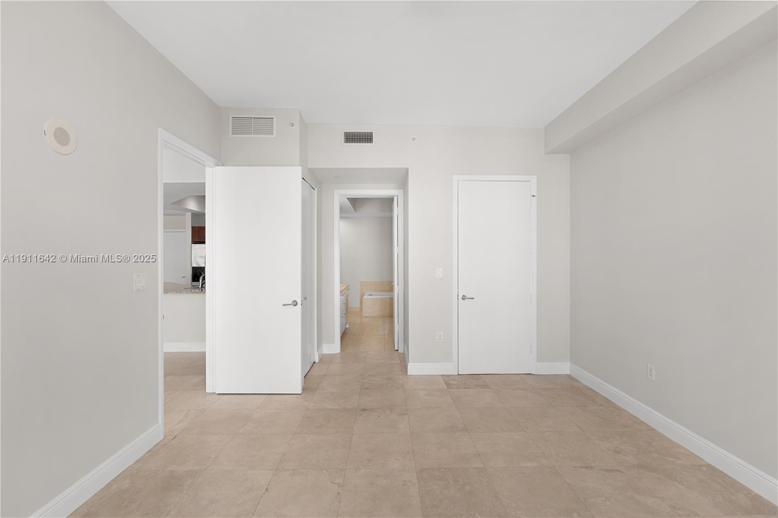 TURNBERRY VILLAGE SO TOWE - Residential Lease