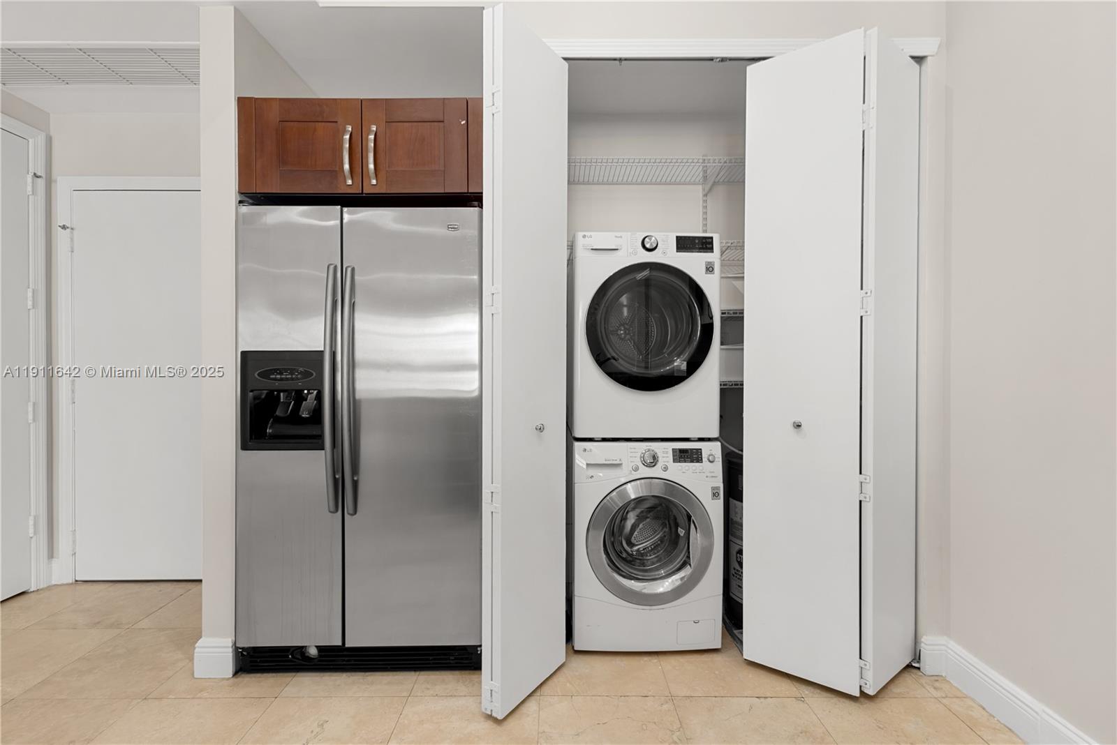 TURNBERRY VILLAGE SO TOWE - Residential Lease