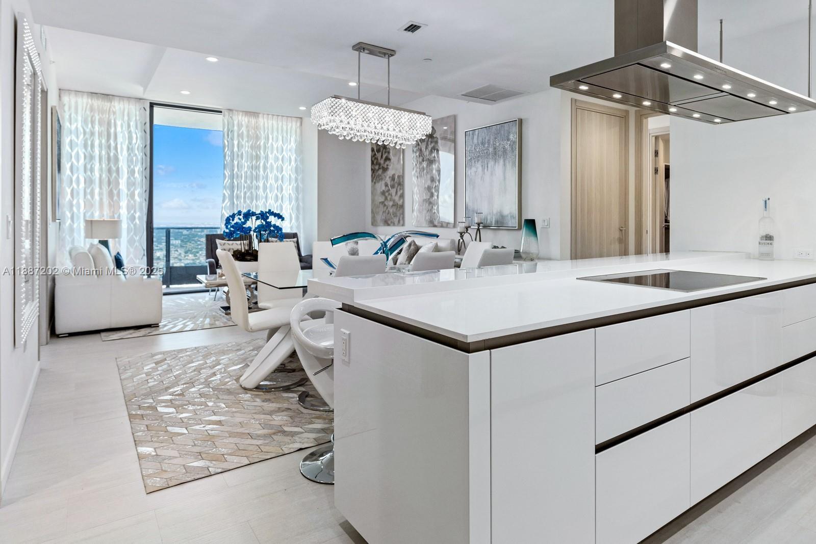 1000 Brickell Plz PH6006