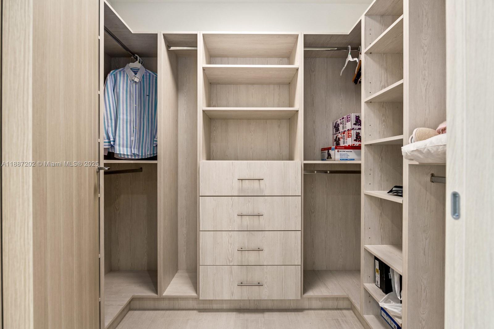 BRICKELL FLATIRON CONDO - Residential Lease