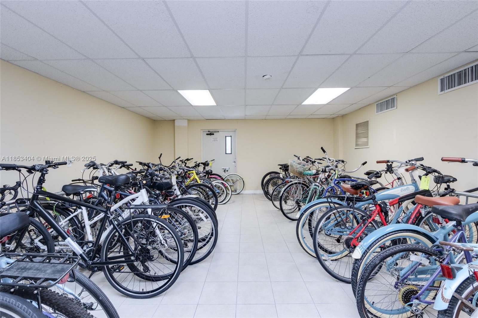 PINE CREST VILLAGE II AT - Residential