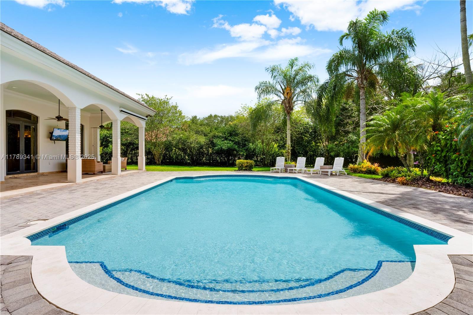 OAK RIDGE FALLS 2ND ADDN - Residential