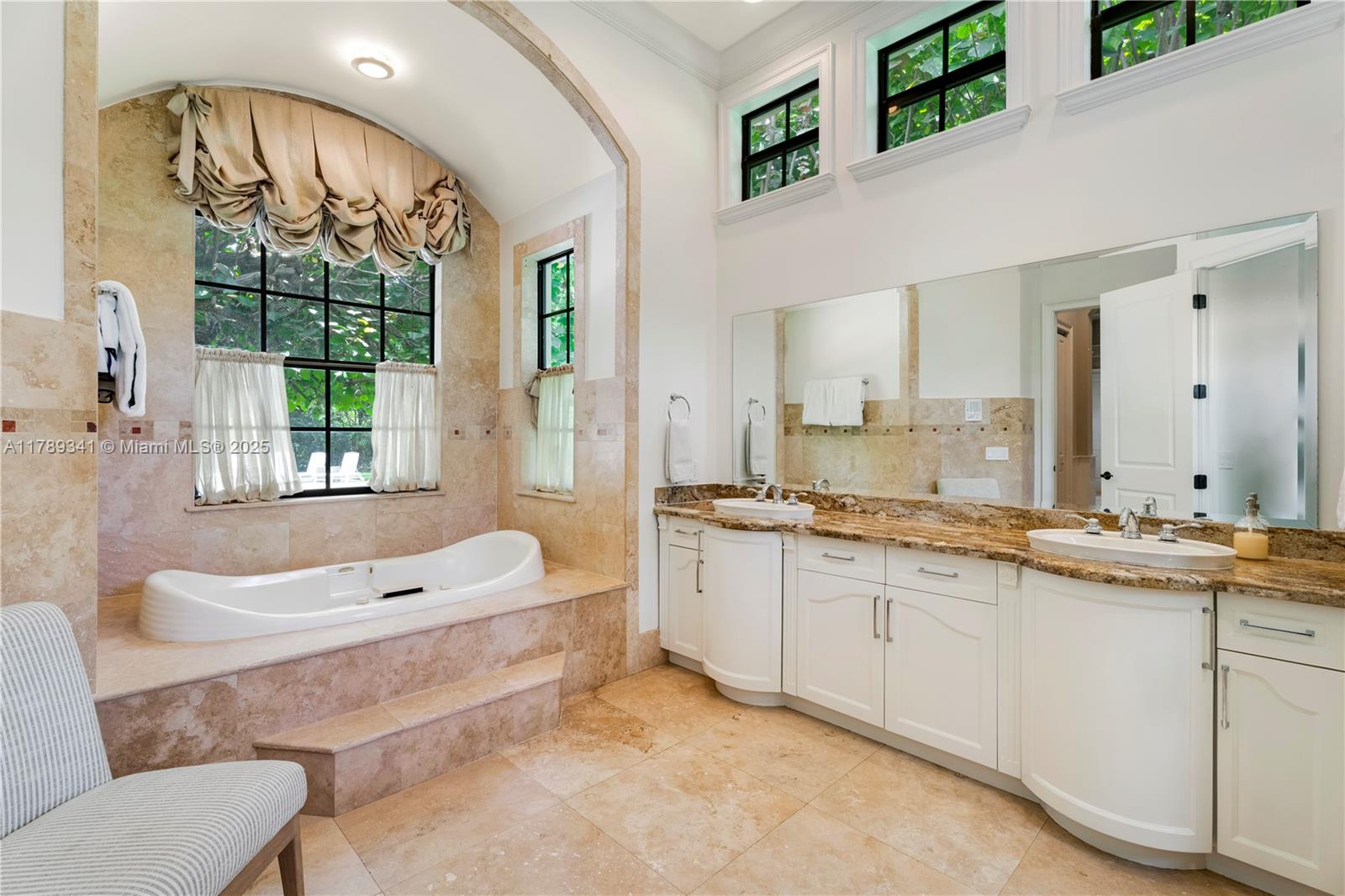 OAK RIDGE FALLS 2ND ADDN - Residential