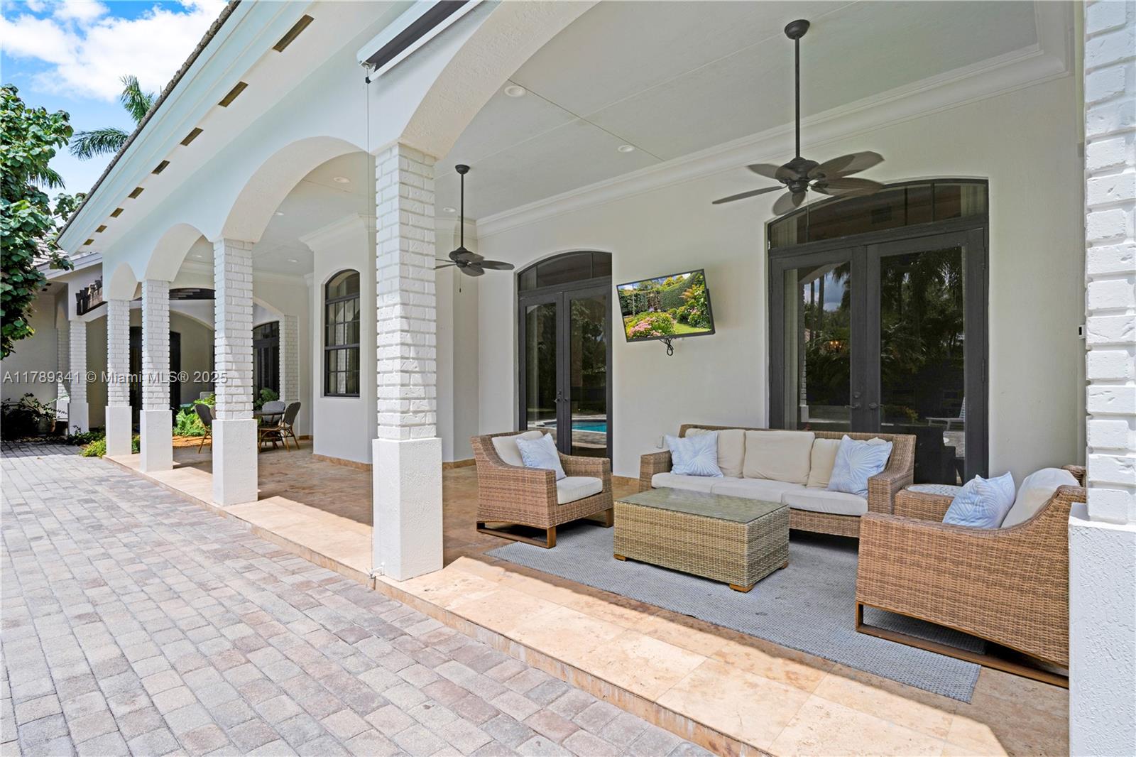 OAK RIDGE FALLS 2ND ADDN - Residential