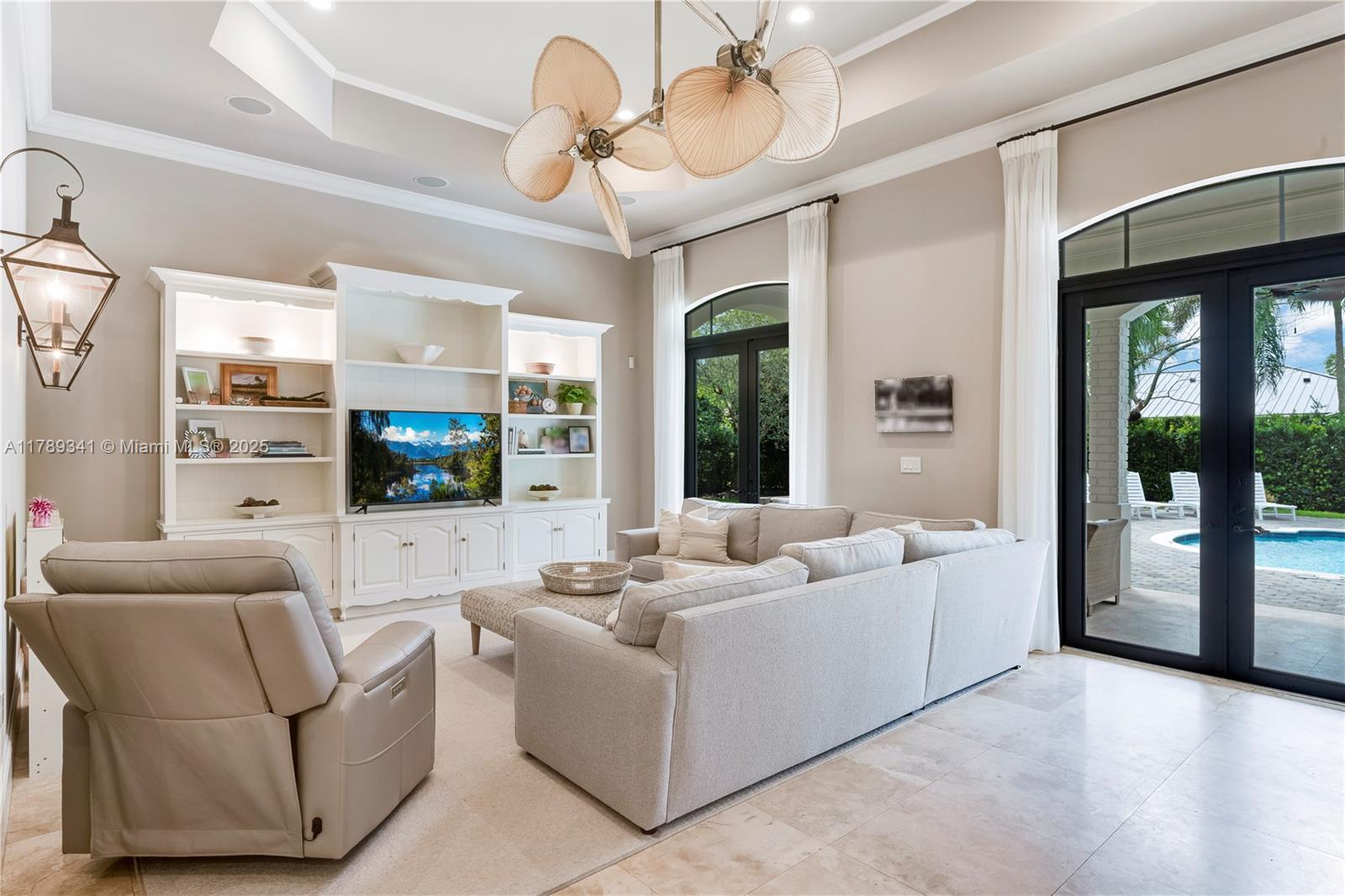 OAK RIDGE FALLS 2ND ADDN - Residential