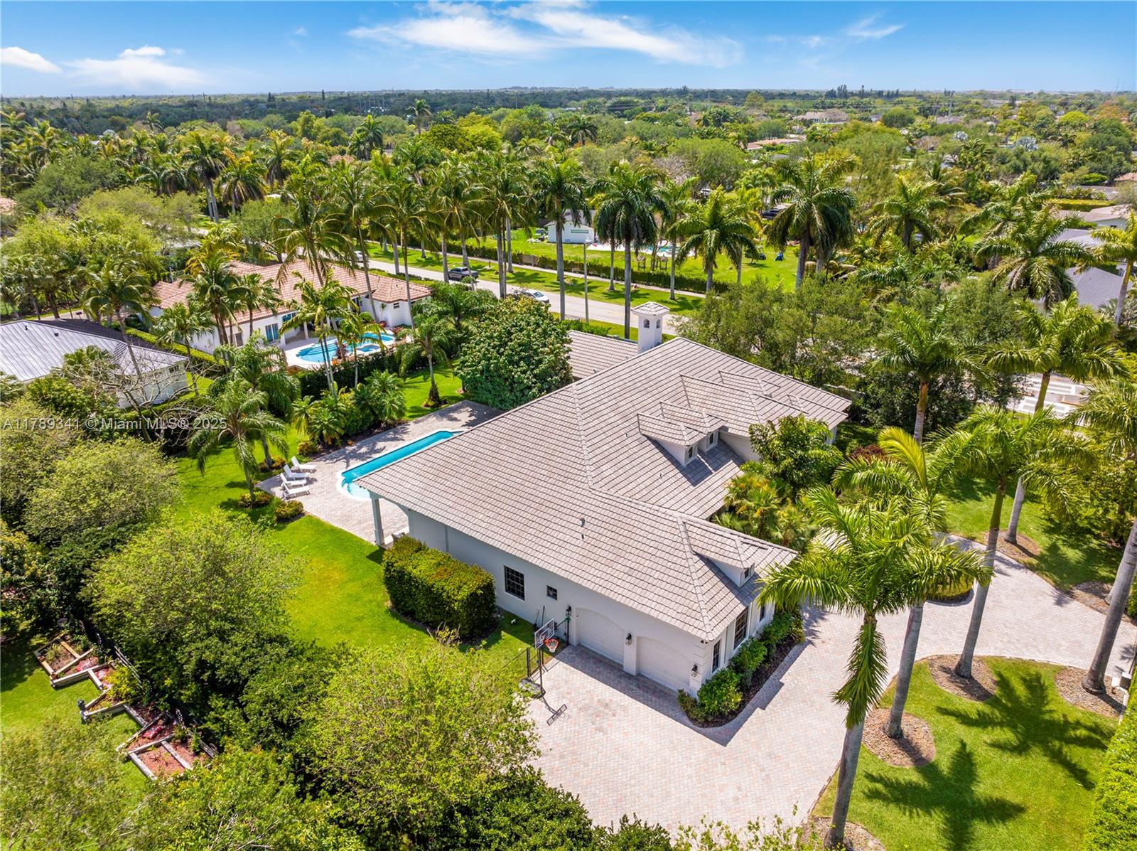 OAK RIDGE FALLS 2ND ADDN - Residential