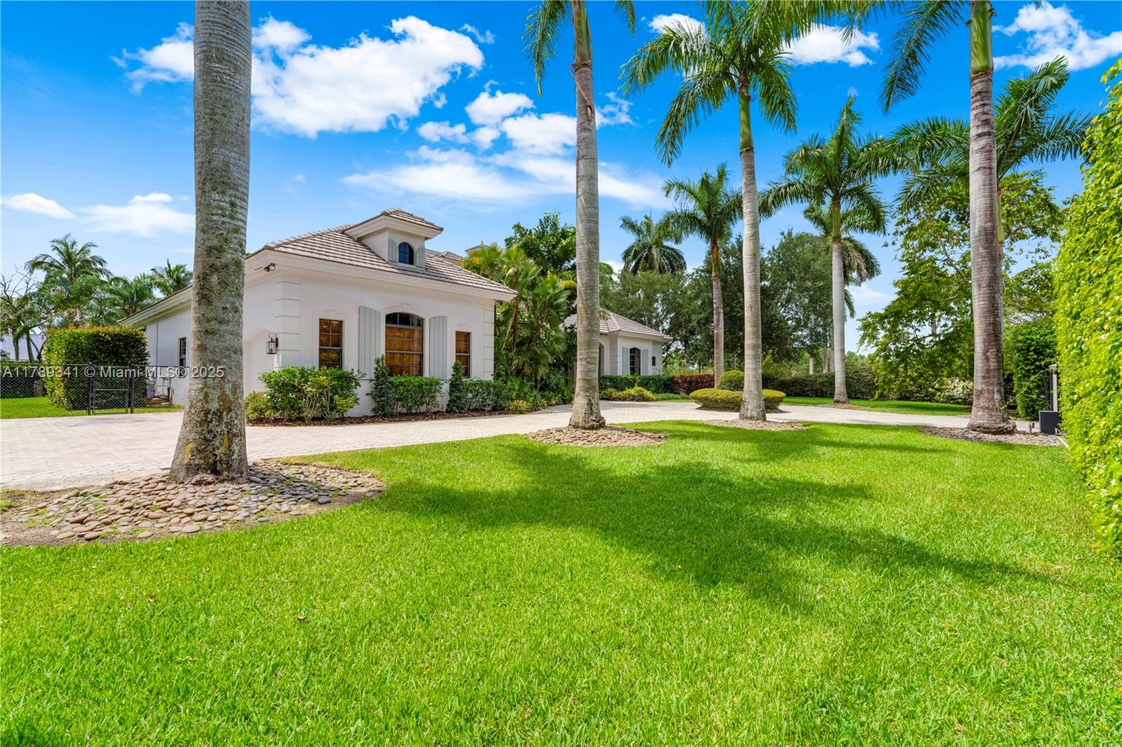 OAK RIDGE FALLS 2ND ADDN - Residential