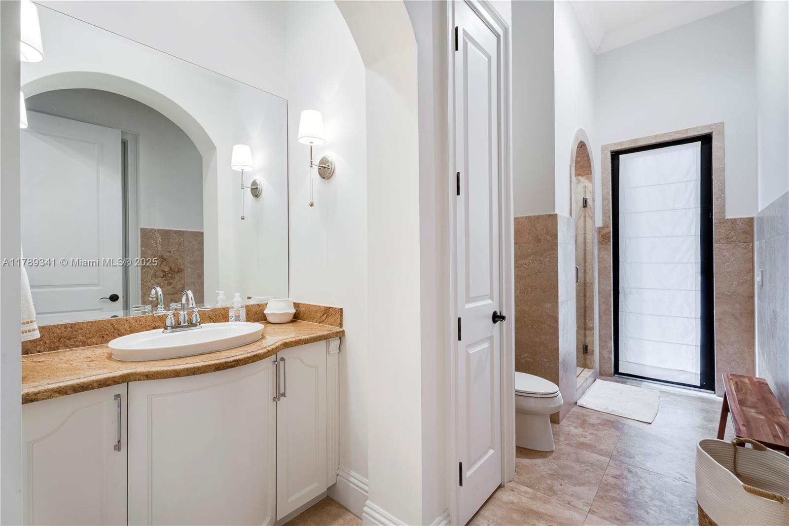 OAK RIDGE FALLS 2ND ADDN - Residential