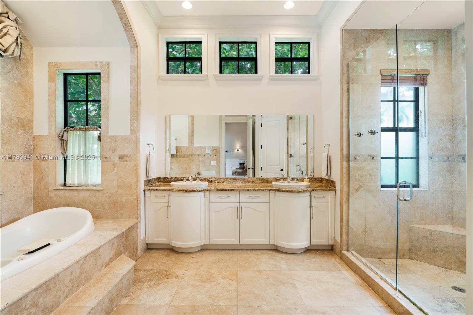 OAK RIDGE FALLS 2ND ADDN - Residential