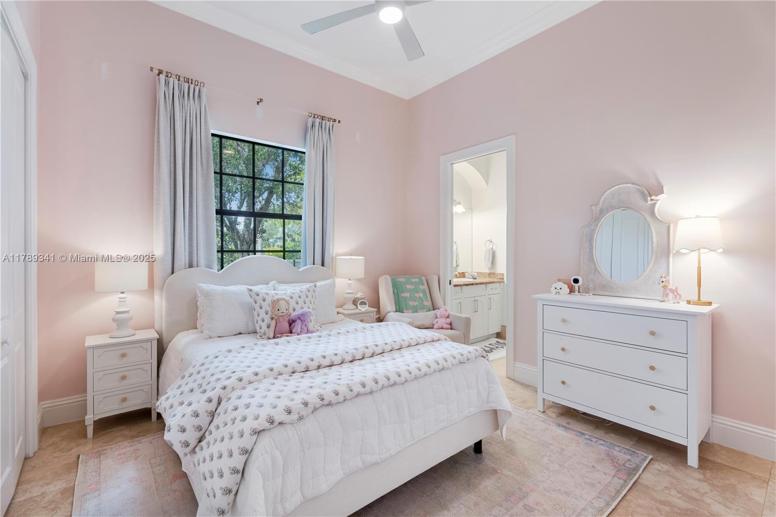 OAK RIDGE FALLS 2ND ADDN - Residential