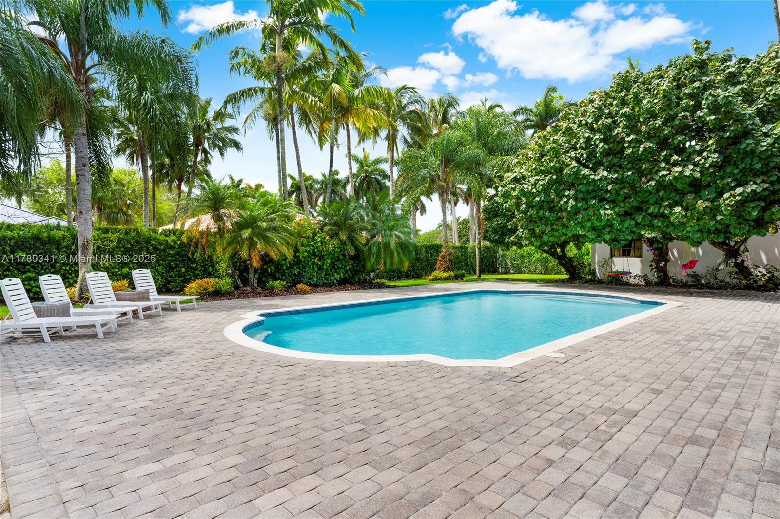 OAK RIDGE FALLS 2ND ADDN - Residential