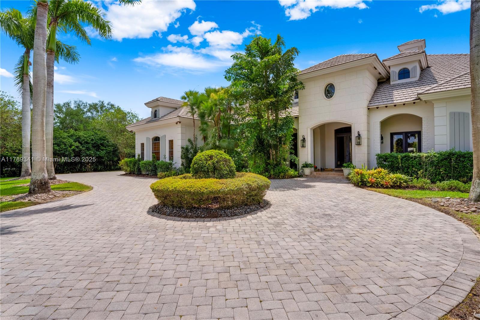 OAK RIDGE FALLS 2ND ADDN - Residential