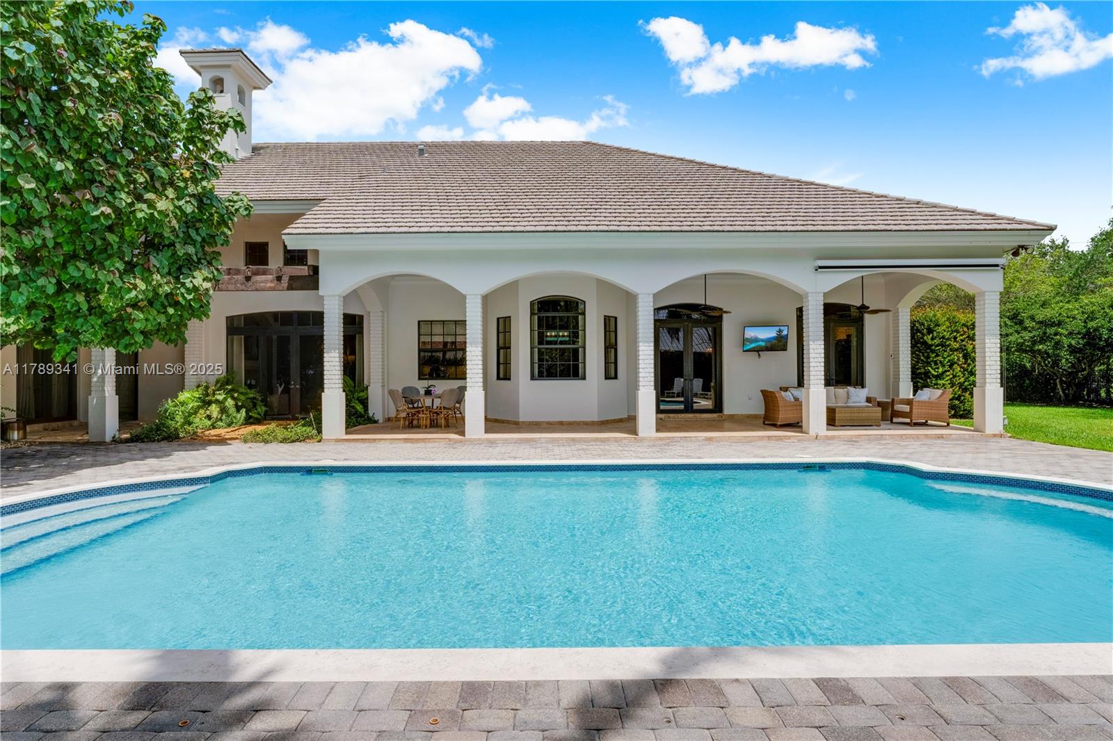 OAK RIDGE FALLS 2ND ADDN - Residential