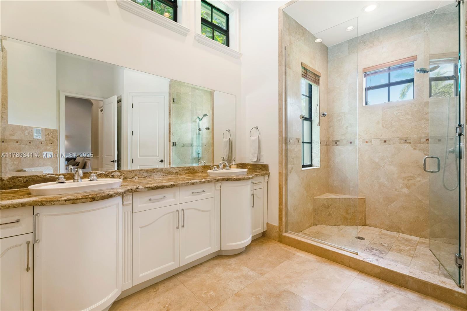 OAK RIDGE FALLS 2ND ADDN - Residential