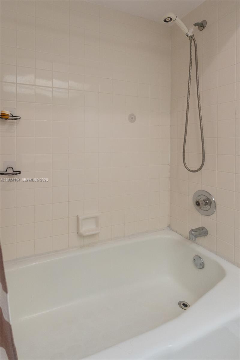 BOCA FONTANA TR E - Residential