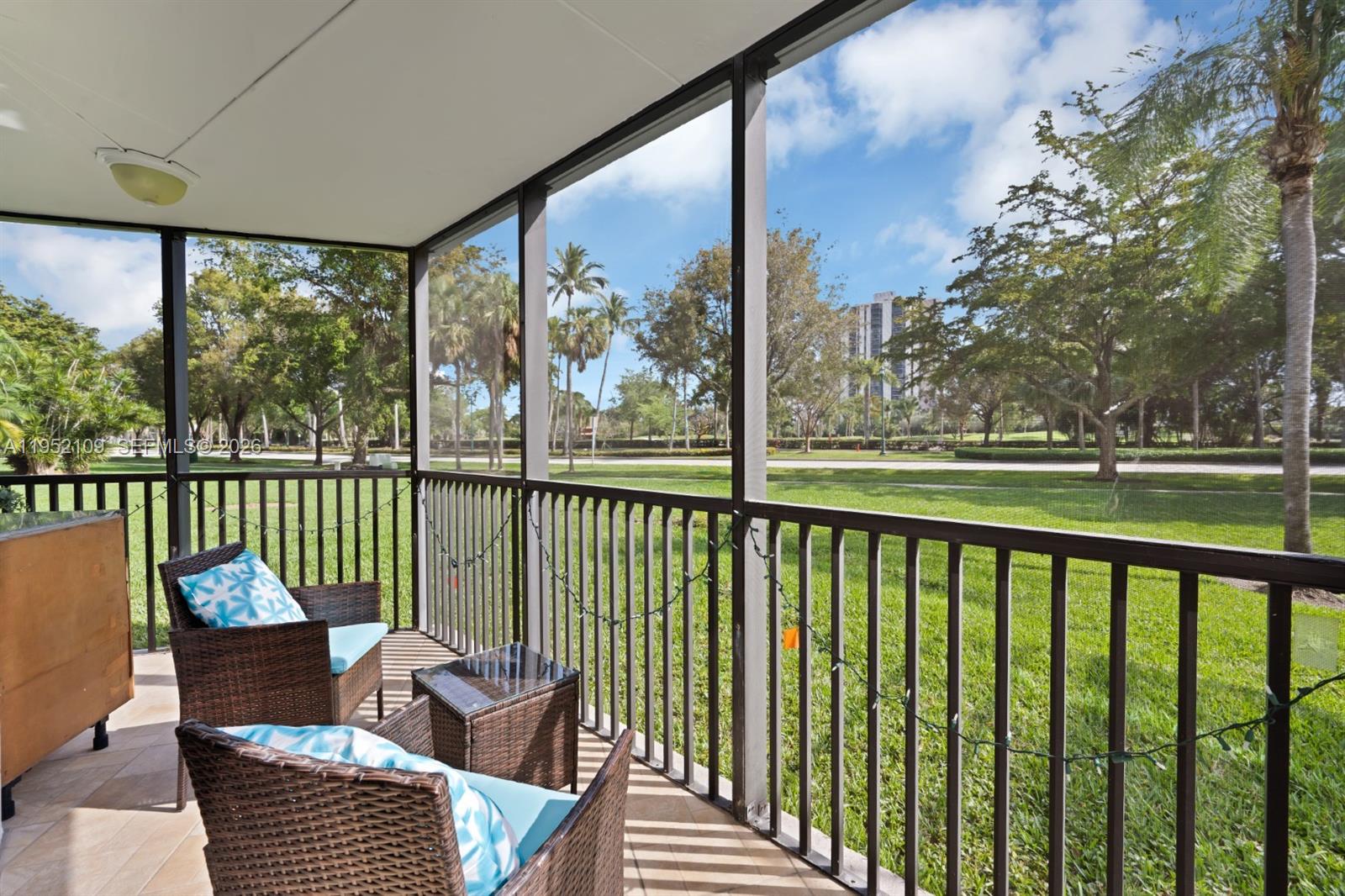 BRAVURA II CONDO - Residential