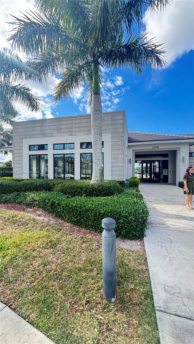 MC RESIDENTIAL - Residential