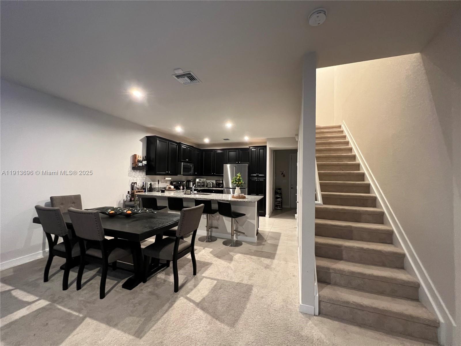 MC RESIDENTIAL - Residential