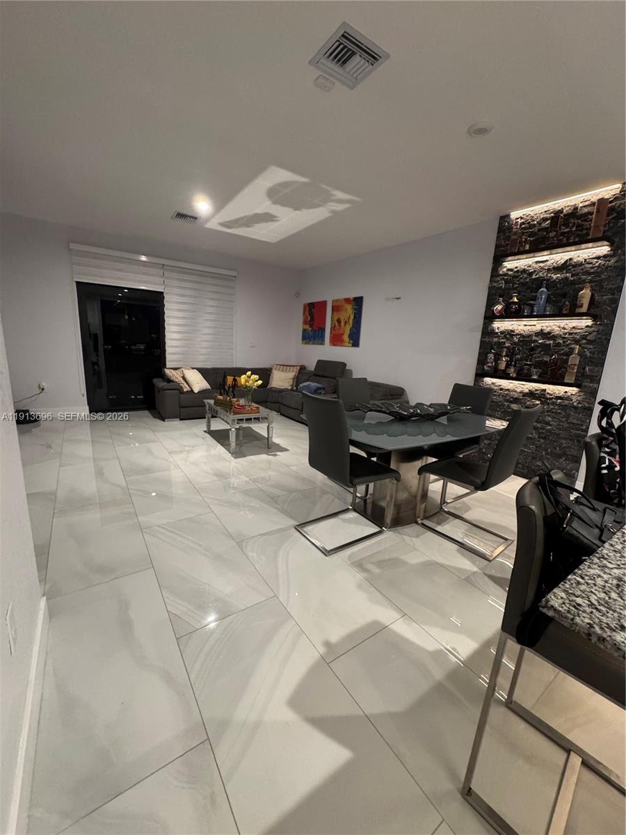 MC RESIDENTIAL - Residential