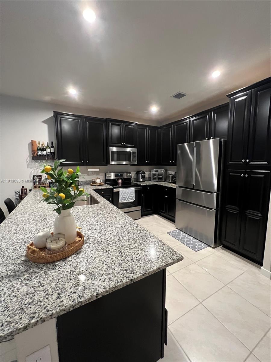 MC RESIDENTIAL - Residential