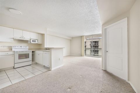 5085 NW 7th St PH12 Miami FL 33126