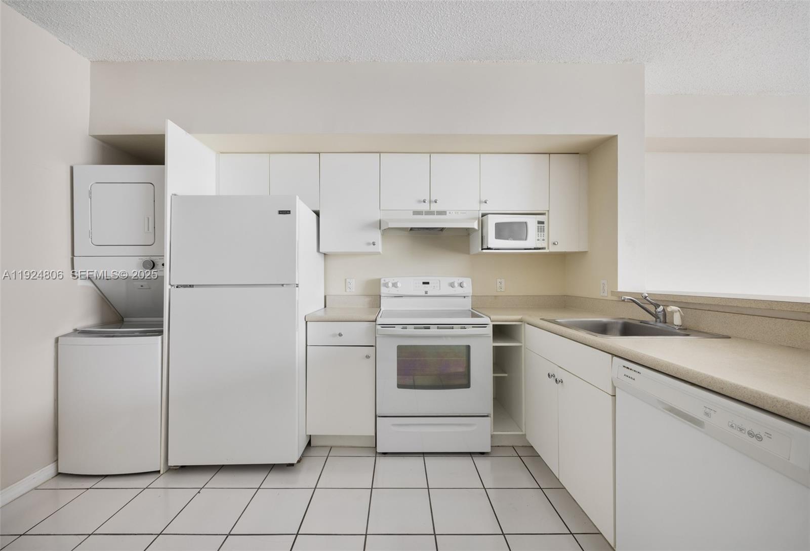 BLUE LAGOON CONDO - Residential Lease