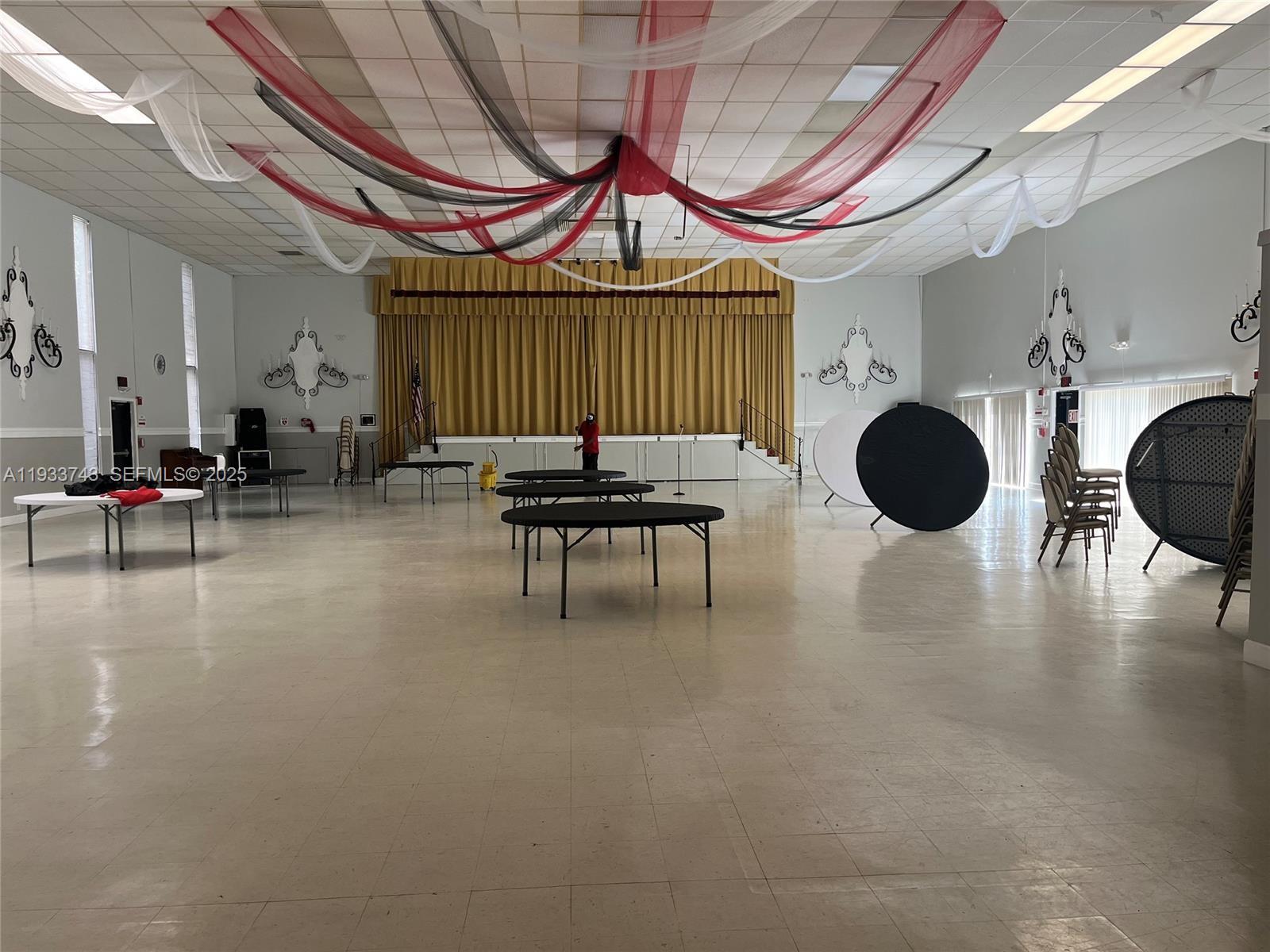 CASTLE APARTMENTS 12 COND - Residential