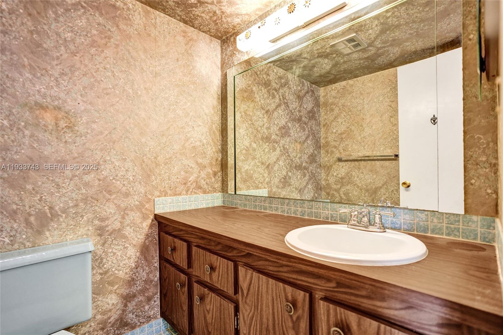 CASTLE APARTMENTS 12 COND - Residential