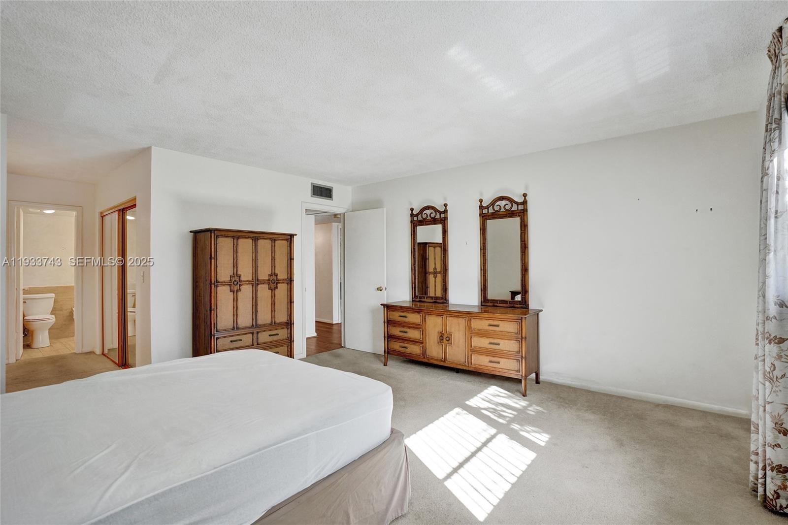 CASTLE APARTMENTS 12 COND - Residential