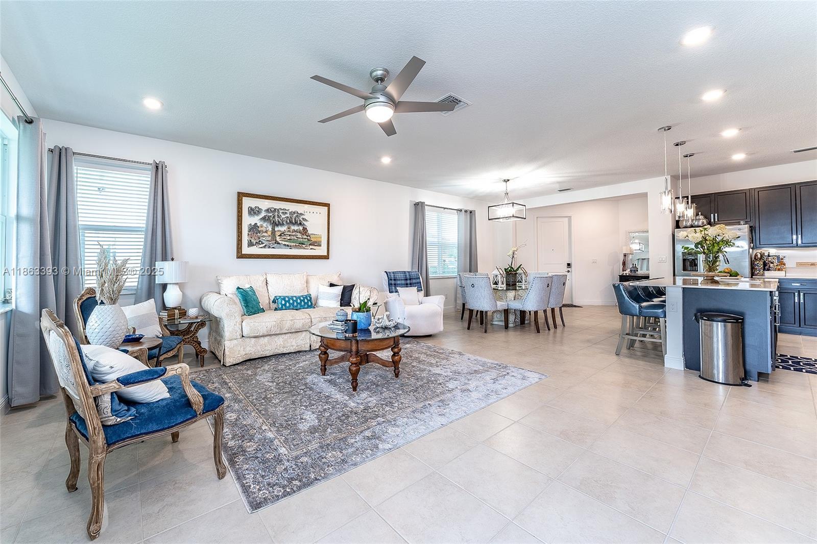 CRYSTAL LAKE 1ST SEC - Residential Lease