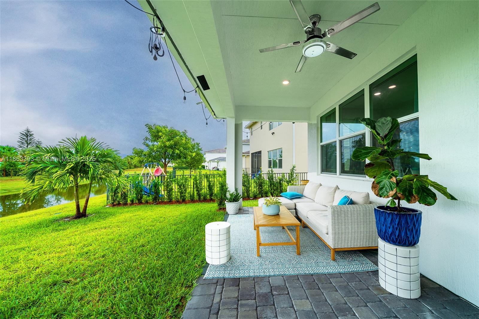 CRYSTAL LAKE 1ST SEC - Residential Lease