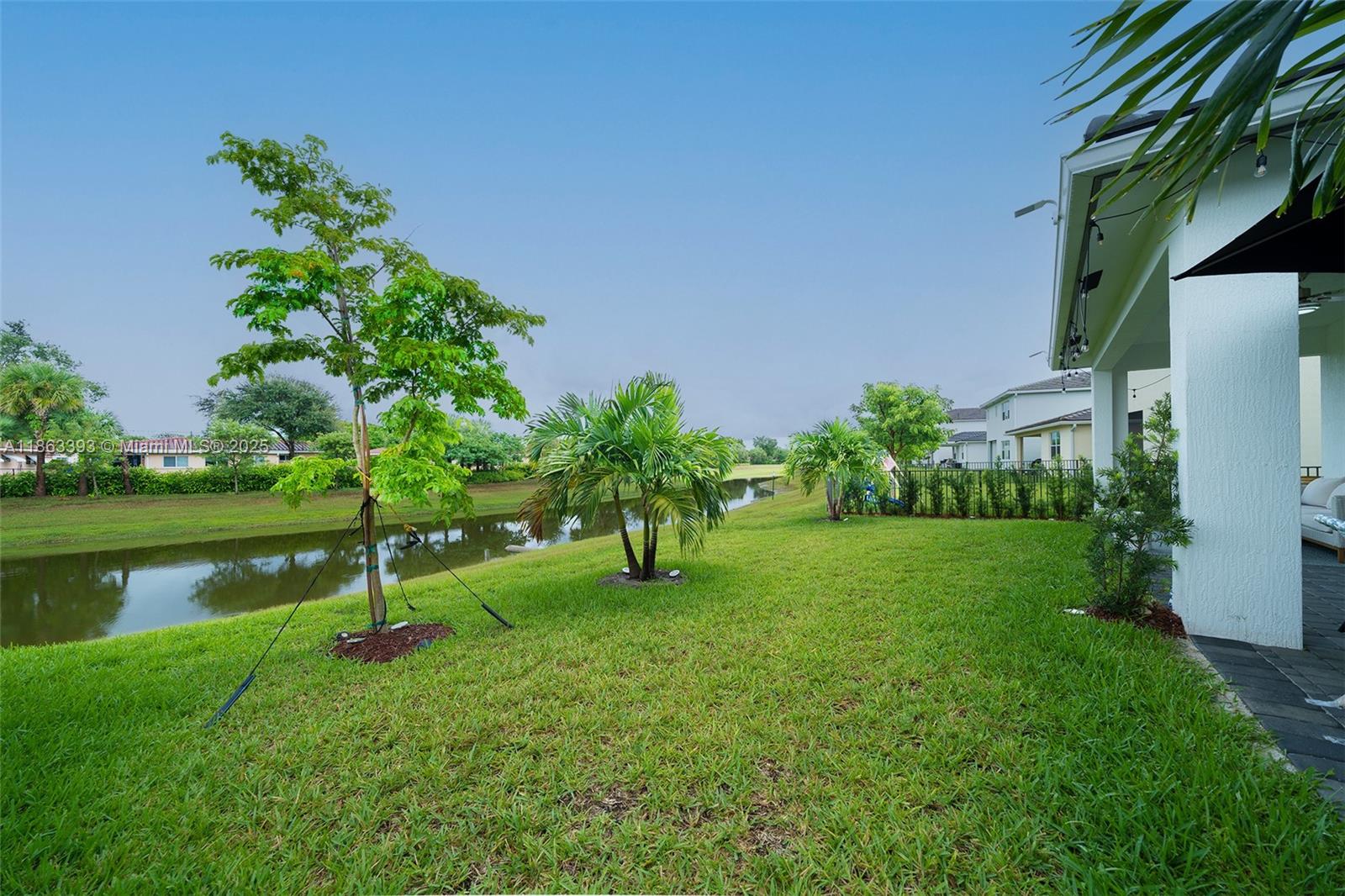 CRYSTAL LAKE 1ST SEC - Residential Lease