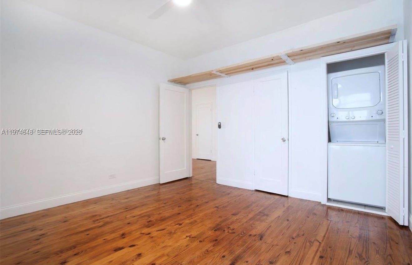 PARK CORNER CONDO - Residential