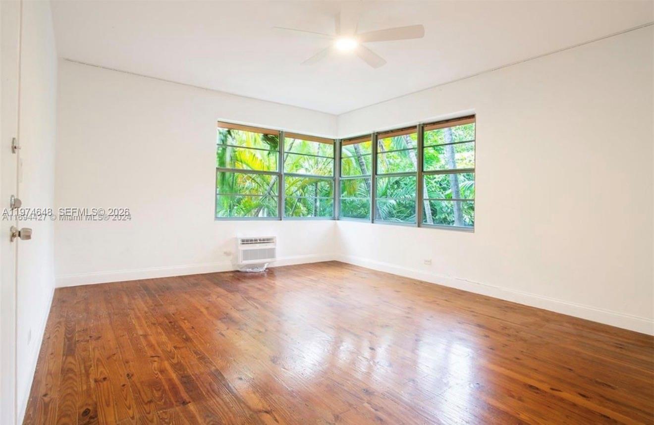 PARK CORNER CONDO - Residential