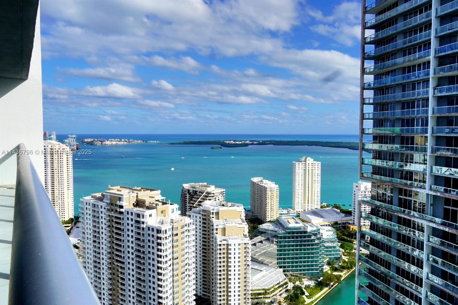 Property for Sale at 475 Brickell Ave 4409, Miami, Broward County, Florida - Bedrooms: 2 
Bathrooms: 2  - $779,500
