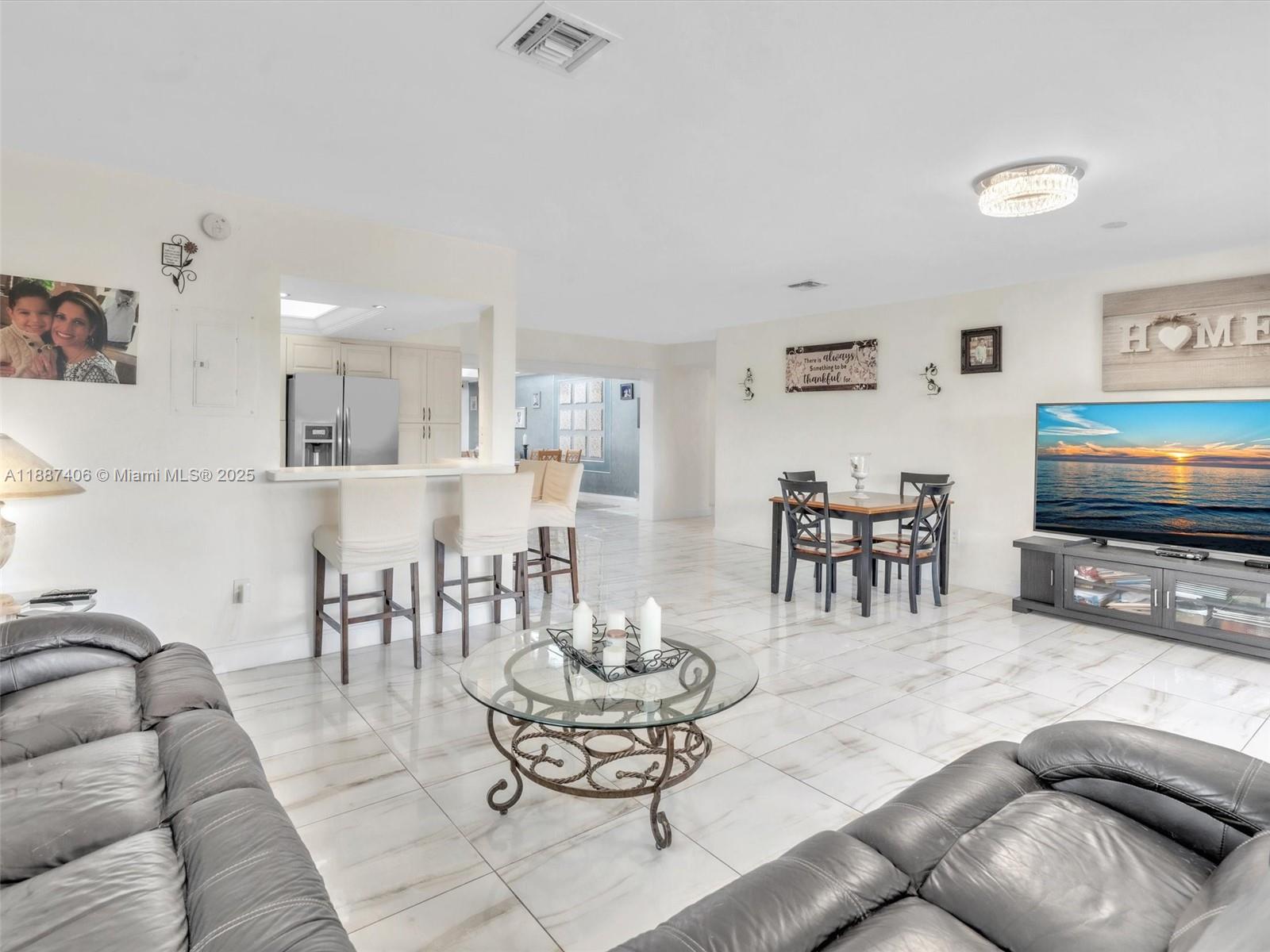 TREASURE ISLAND - Residential