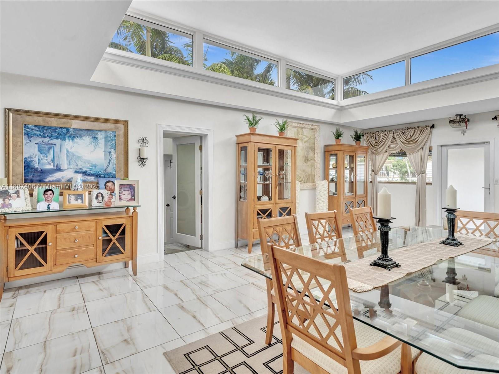 TREASURE ISLAND - Residential