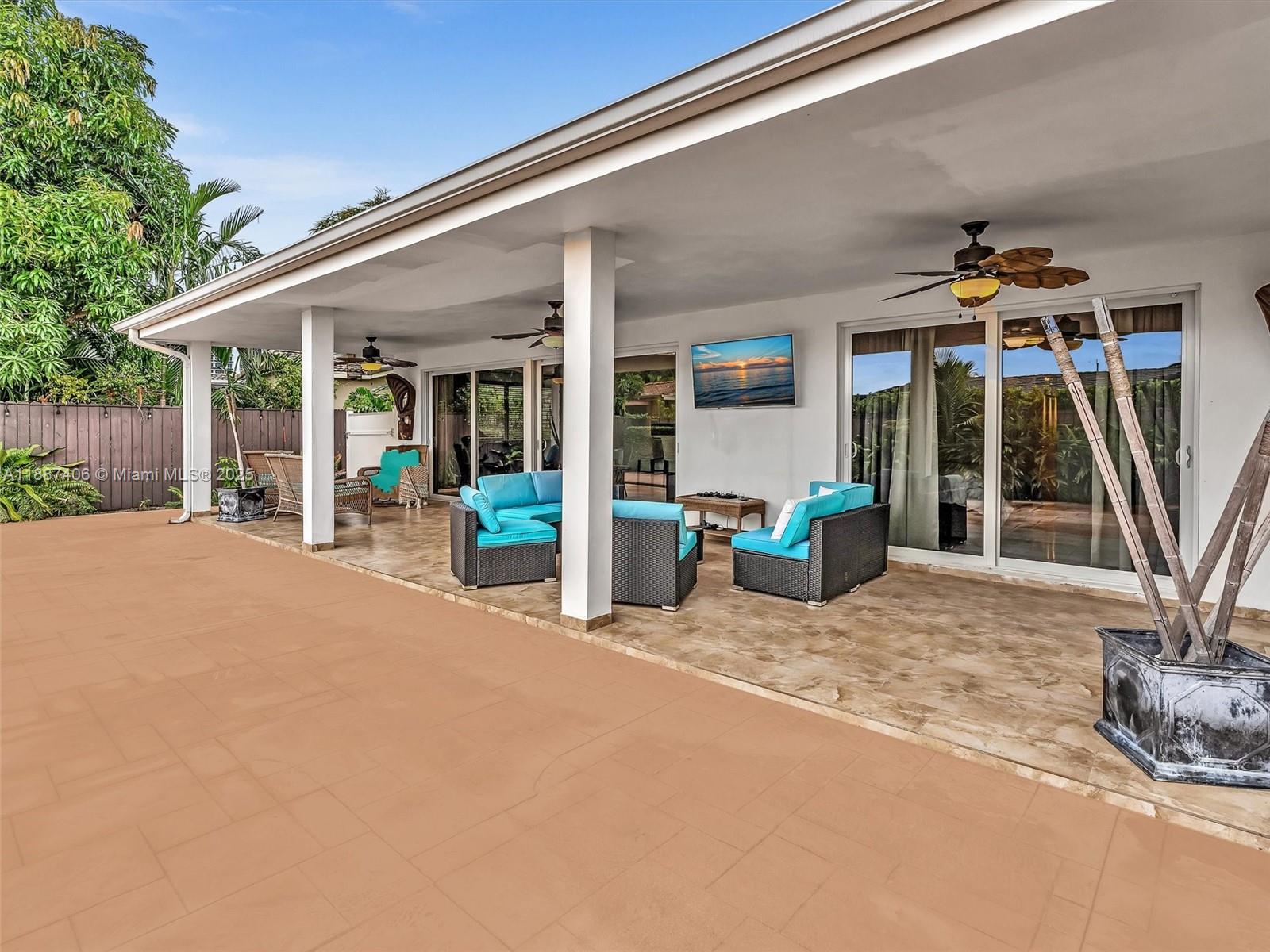 TREASURE ISLAND - Residential