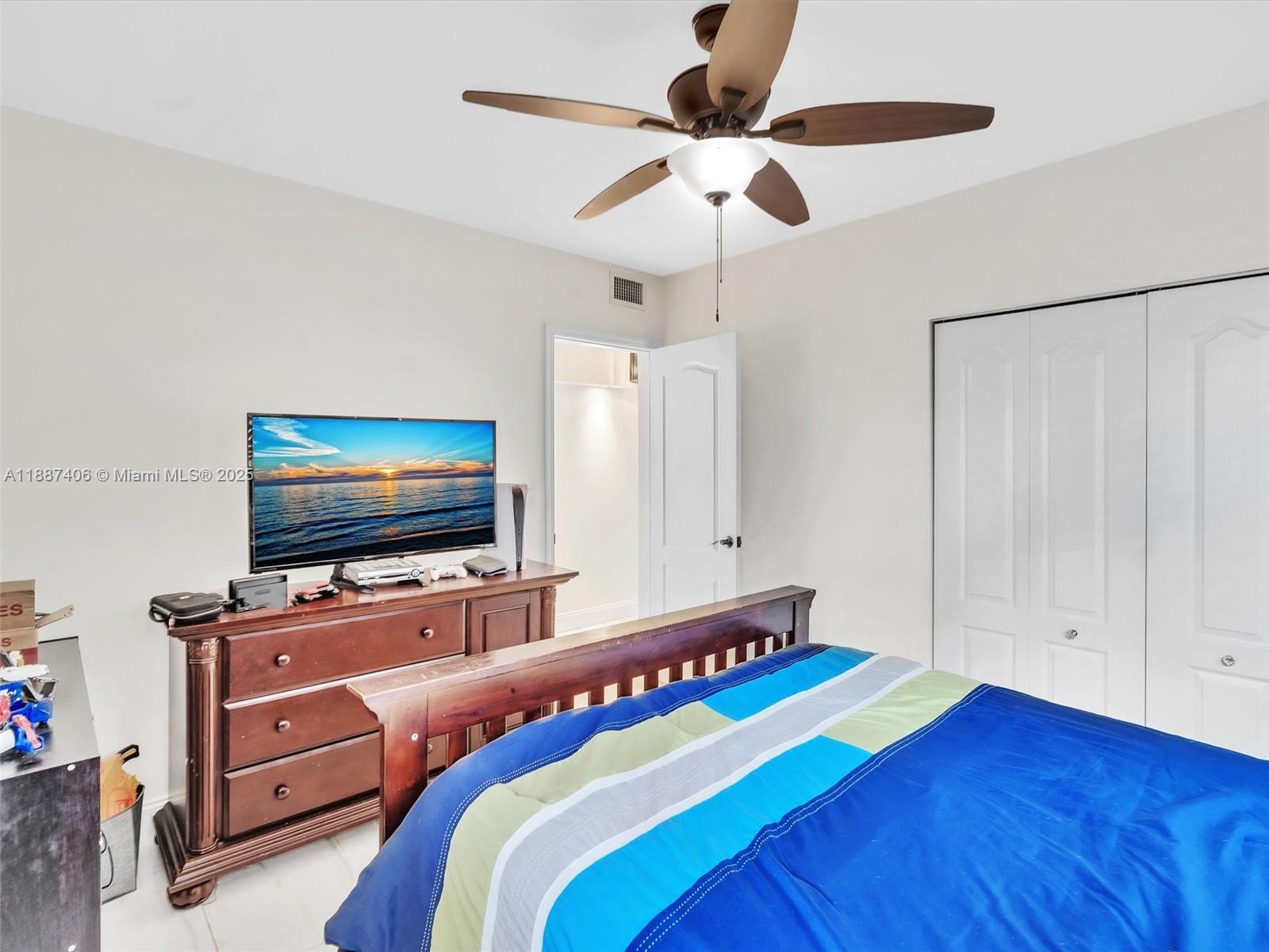 TREASURE ISLAND - Residential
